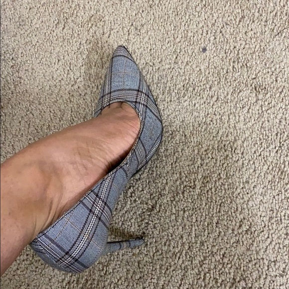 Heels - Picture 3 of 3